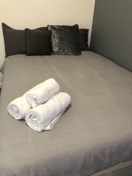 Simple And Sweet, Flat On Lewis Street - 1 Br Apartment Stoke-on-Trent Bagian luar foto